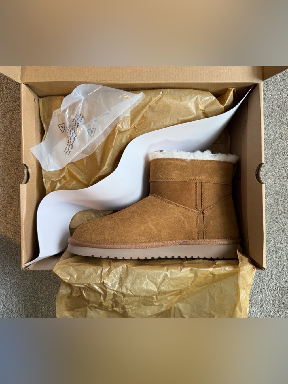 Koolaburra by UGG Short Aribel Mini Boots Chestnut Size 9 - Picture 5 of 16